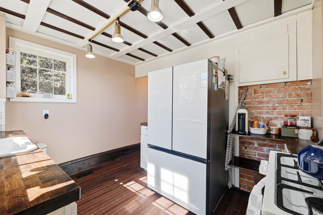 1321 SE MacCorkle Avenue, Charleston, WV 25314