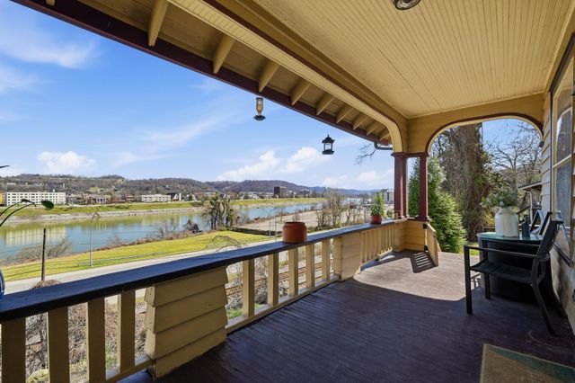 1321 SE MacCorkle Avenue, Charleston, WV 25314