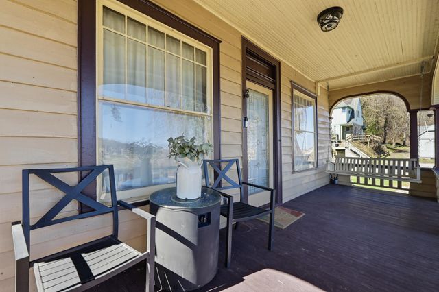 1321 SE MacCorkle Avenue, Charleston, WV 25314