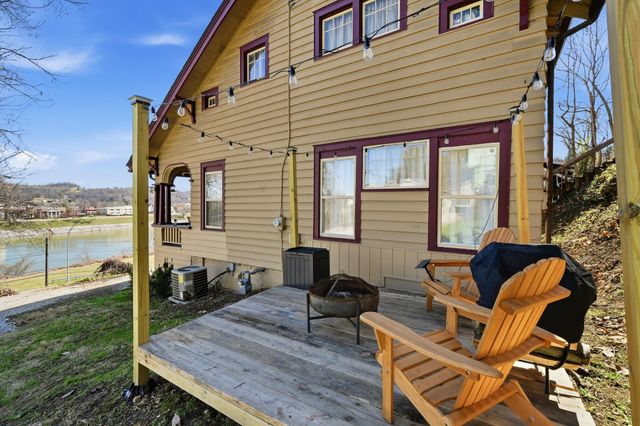 1321 SE MacCorkle Avenue, Charleston, WV 25314