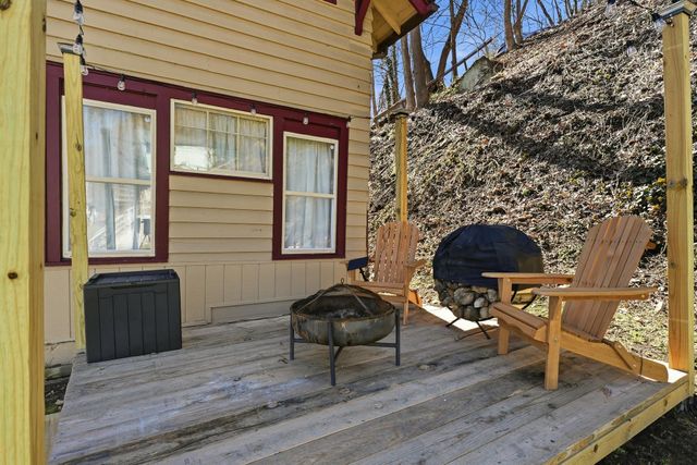 1321 SE MacCorkle Avenue, Charleston, WV 25314