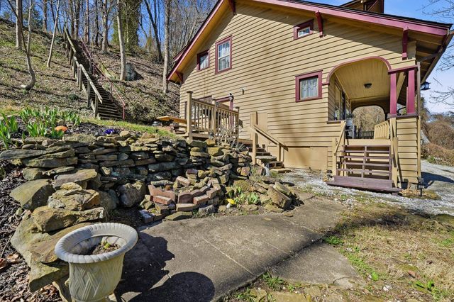 1321 SE MacCorkle Avenue, Charleston, WV 25314