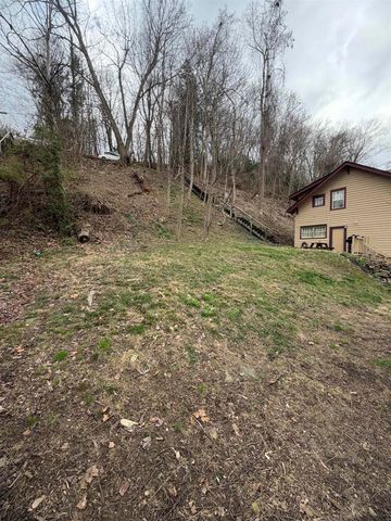 1321 SE MacCorkle Avenue, Charleston, WV 25314