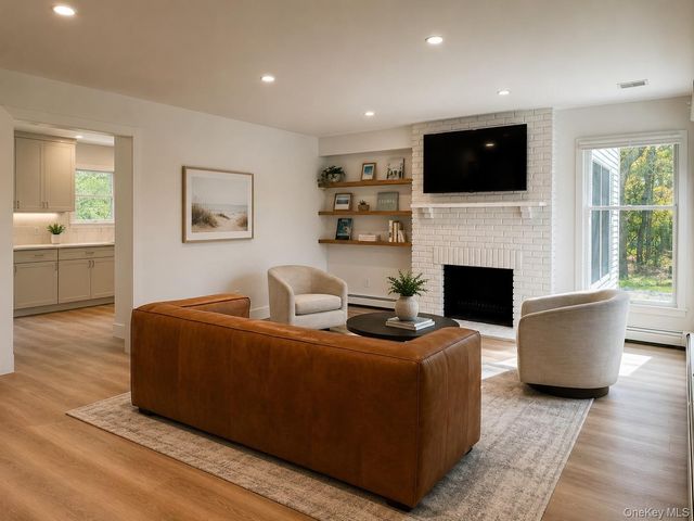 37 School Street, Westhampton Beach, NY 11978