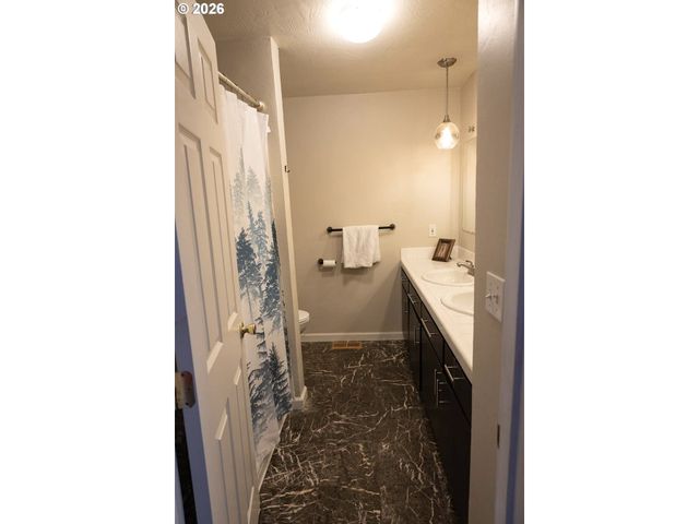 1960 W 25TH Ave, Eugene, OR 97405