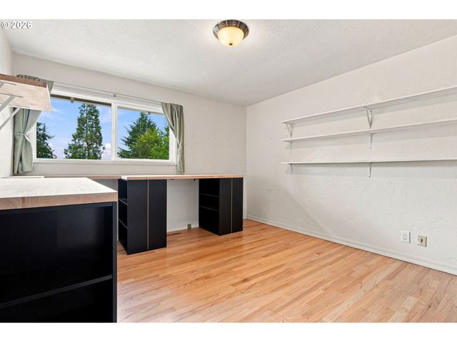 1960 W 25TH Ave, Eugene, OR 97405