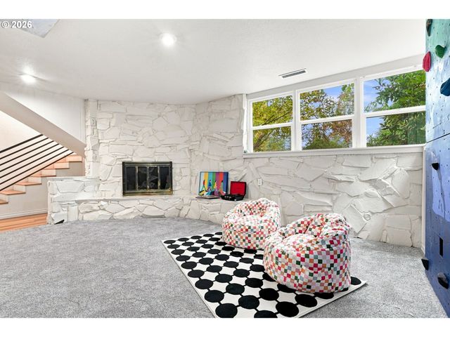 1960 W 25TH Ave, Eugene, OR 97405
