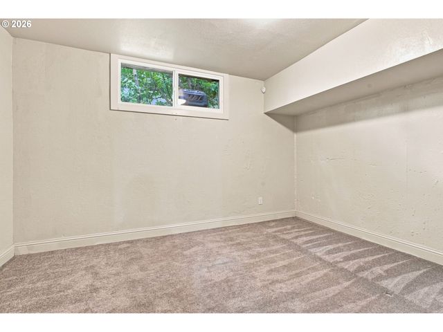 1960 W 25TH Ave, Eugene, OR 97405