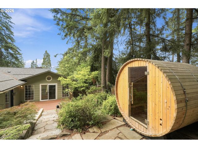 1960 W 25TH Ave, Eugene, OR 97405