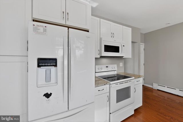 1712 ORCHARD AVE, Folsom, PA 19033