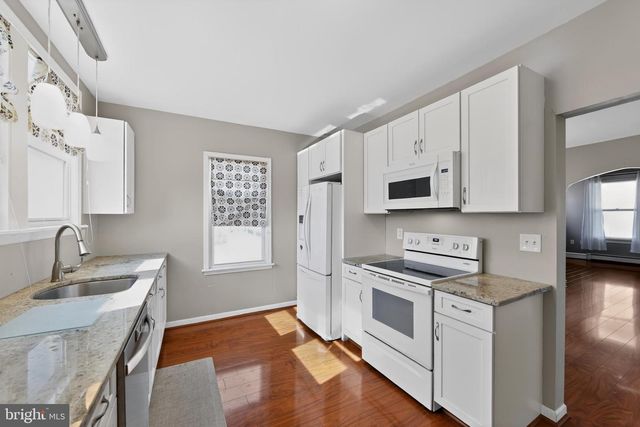 1712 ORCHARD AVE, Folsom, PA 19033