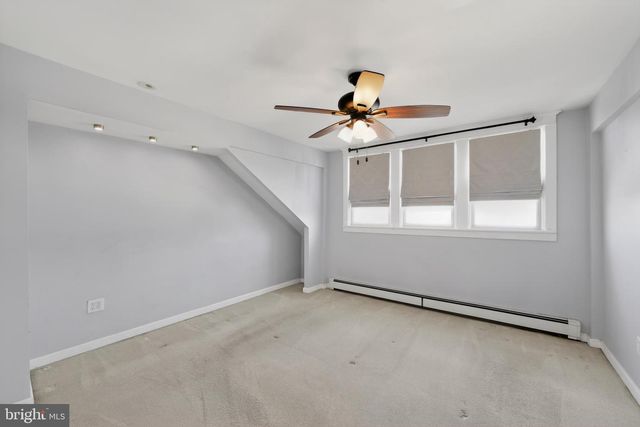 1712 ORCHARD AVE, Folsom, PA 19033