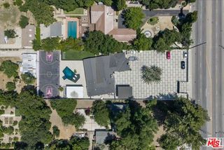 17211 Parthenia Street, Northridge (los Angeles), CA 91325