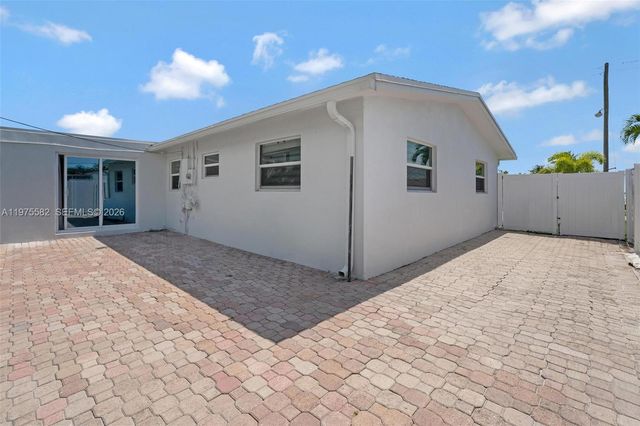 309 SE 3rd Ter, Deerfield Beach, FL 33441