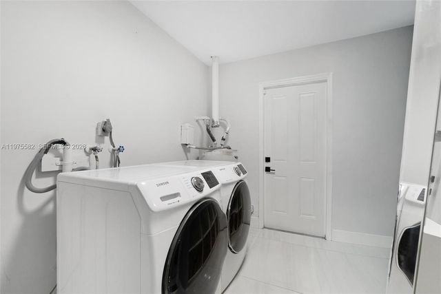 309 SE 3rd Ter, Deerfield Beach, FL 33441