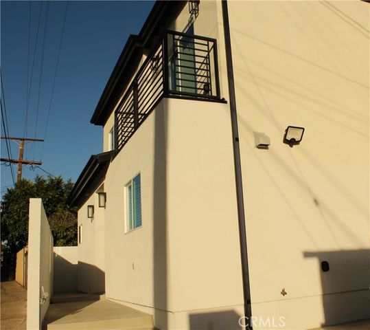 14665 Brand Boulevard, San Fernando, CA 91345