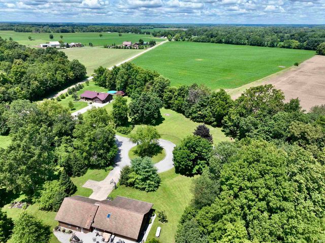 6721 Cedar Lane, Garrett, IN 46738