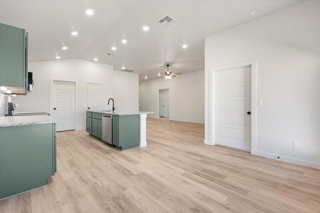 12006 Iola, Lubbock, TX 79424