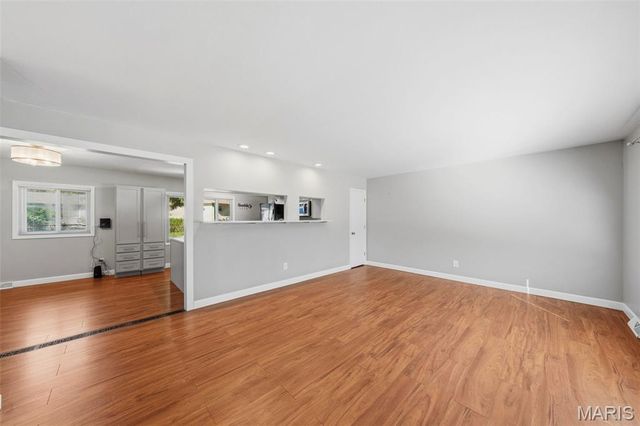808 Lightwood Drive, Hazelwood, MO 63042
