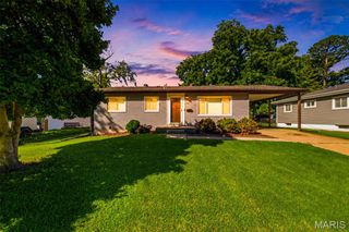 808 Lightwood Drive, Hazelwood, MO 63042