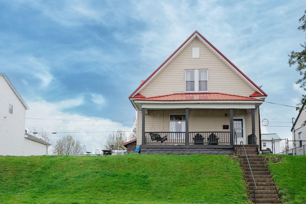 1216 Chestnut Street, Kenova, WV 25530