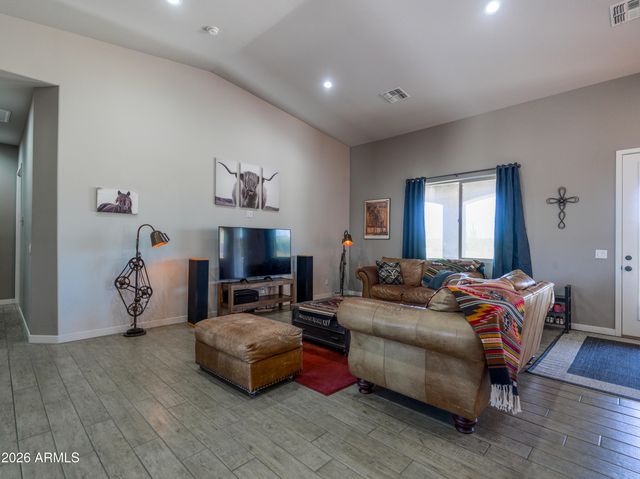 40130 N 7TH Street, Phoenix, AZ 85086