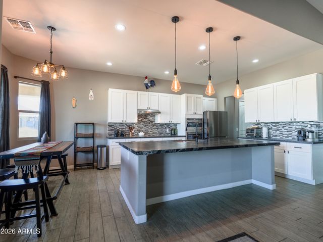 40130 N 7TH Street, Phoenix, AZ 85086