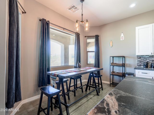 40130 N 7TH Street, Phoenix, AZ 85086