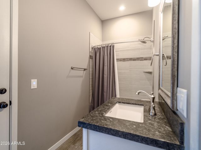 40130 N 7TH Street, Phoenix, AZ 85086