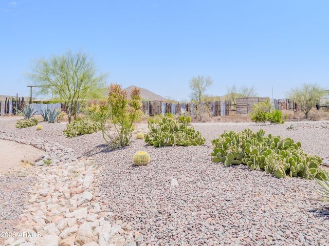 40130 N 7TH Street, Phoenix, AZ 85086
