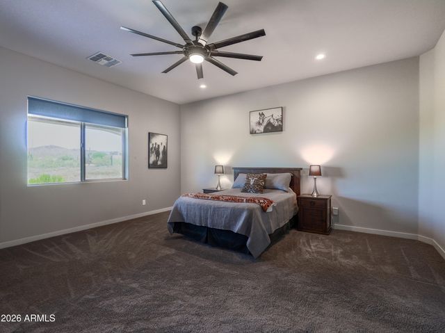 40130 N 7TH Street, Phoenix, AZ 85086