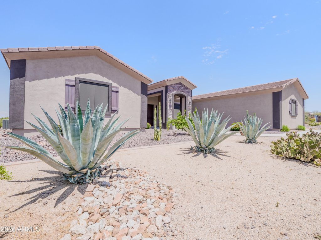 40130 N 7TH Street, Phoenix, AZ 85086