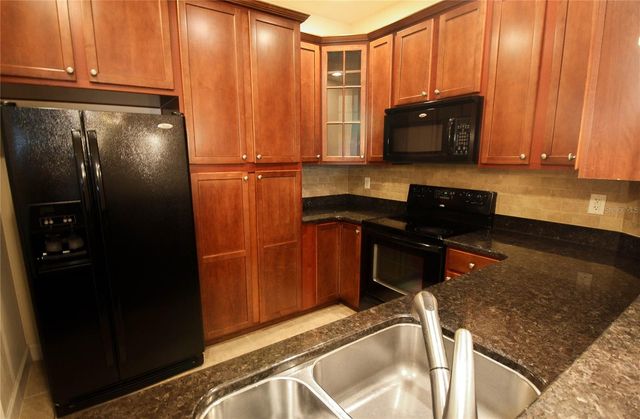 7936 LIMESTONE LANE 7936, Sarasota, FL 34233