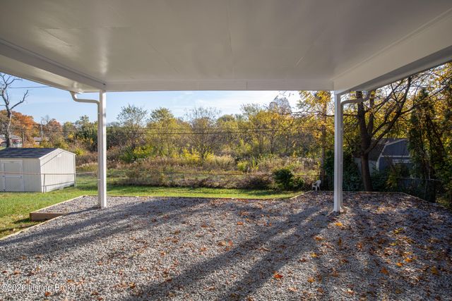 3607 Saint Edwards Dr, Jeffersontown, KY 40299