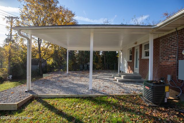 3607 Saint Edwards Dr, Jeffersontown, KY 40299
