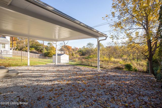 3607 Saint Edwards Dr, Jeffersontown, KY 40299