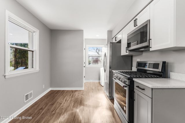 3607 Saint Edwards Dr, Jeffersontown, KY 40299