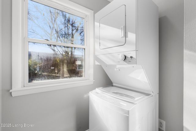 3607 Saint Edwards Dr, Jeffersontown, KY 40299