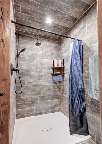 22351 S 672 Road, Wyandotte, OK 74370