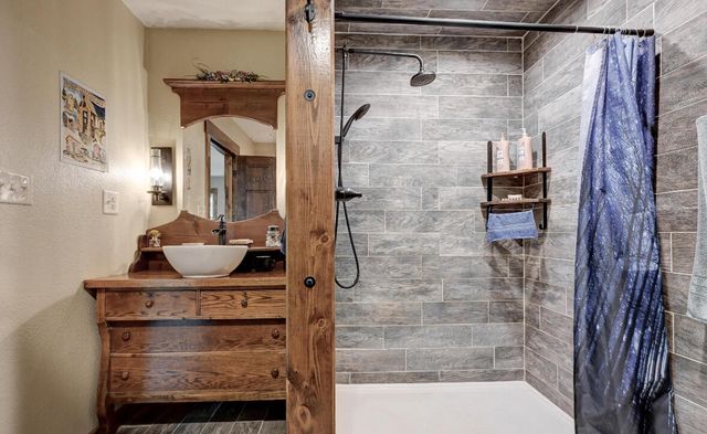 22351 S 672 Road, Wyandotte, OK 74370