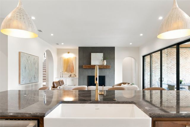3368 Dorado Beach Drive, Farmers Branch, TX 75234
