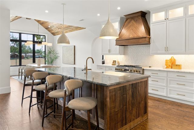 3368 Dorado Beach Drive, Farmers Branch, TX 75234