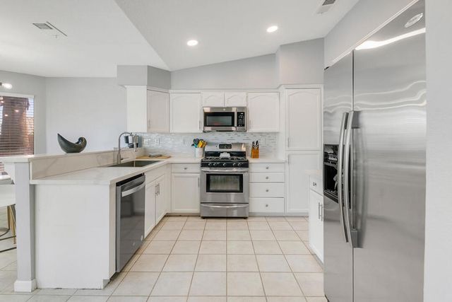 44060 Dalea Court, La Quinta, CA 92253