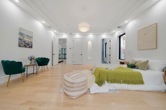 197 Woburn St, Lexington, MA 02420