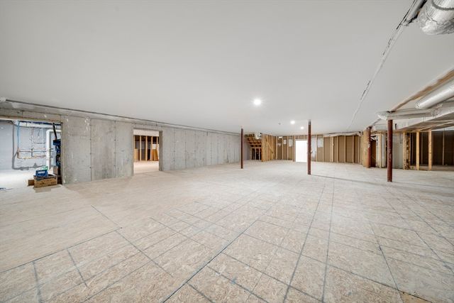 197 Woburn St, Lexington, MA 02420