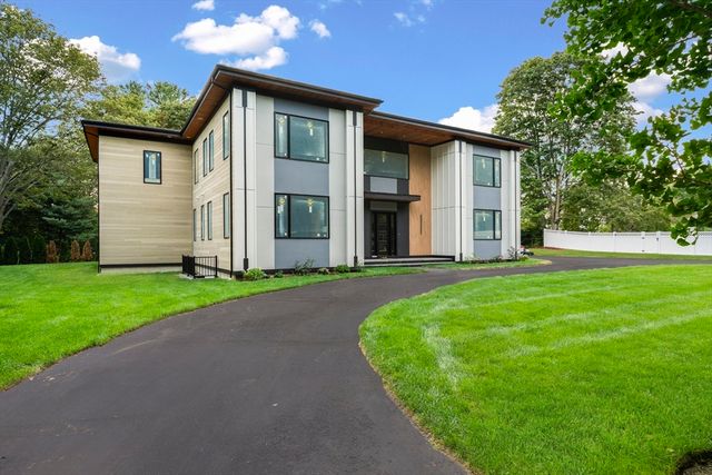 197 Woburn St, Lexington, MA 02420