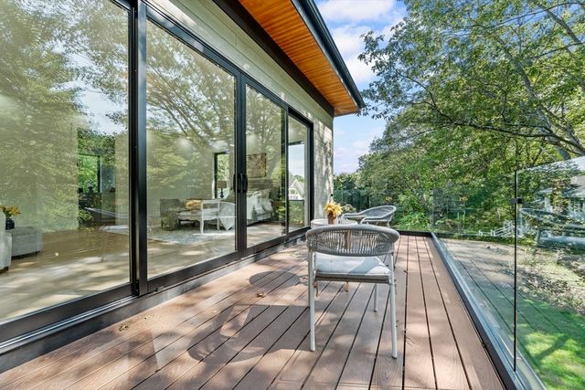 197 Woburn St, Lexington, MA 02420