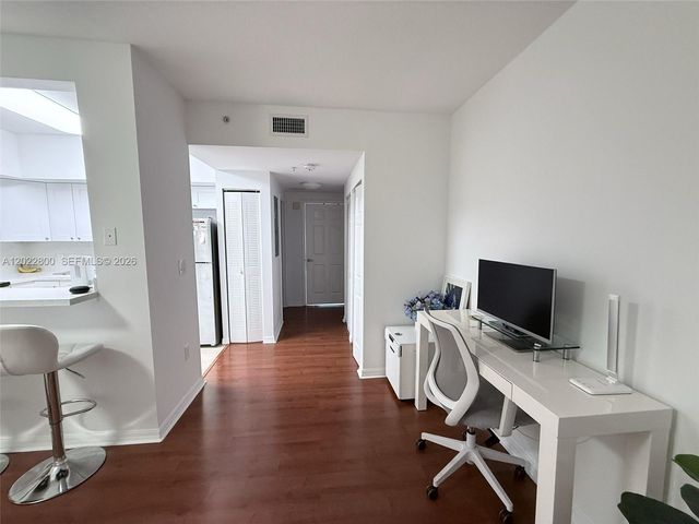 115 SW 42nd Ave 402, Miami, FL 33134