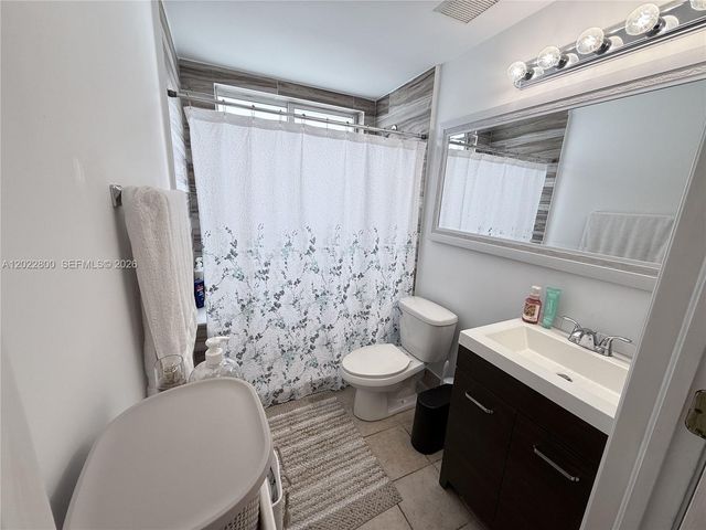 115 SW 42nd Ave 402, Miami, FL 33134