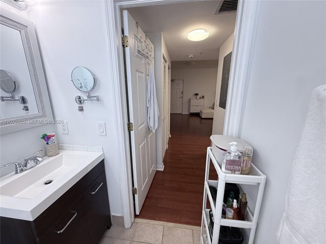115 SW 42nd Ave 402, Miami, FL 33134